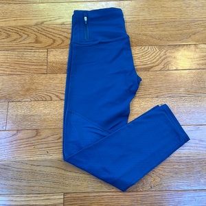 Oiselle Hawkeye 3/4 Tights in Curfew